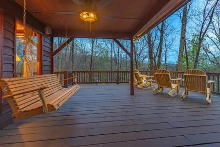 Family Fun-relax-mtn View-game Rm-hottub *