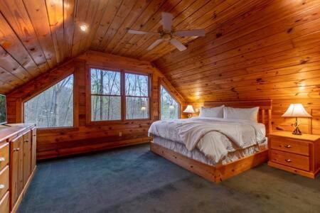 Holiday home Family Fun-relax-mtn View-game Rm-hottub Blue Ridge
