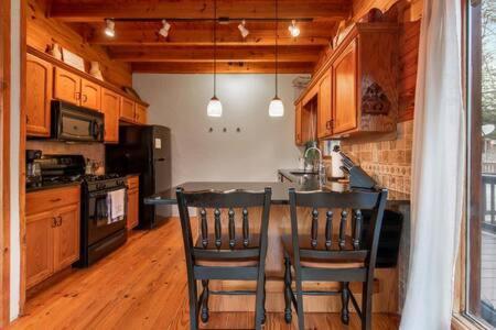 Family Fun-relax-mtn View-game Rm-hottub * Blue Ridge