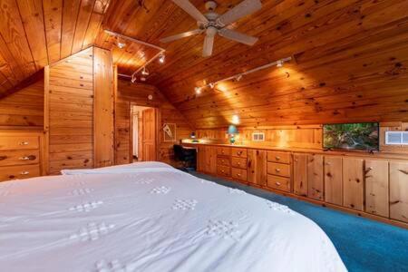 Family Fun-relax-mtn View-game Rm-hottub
